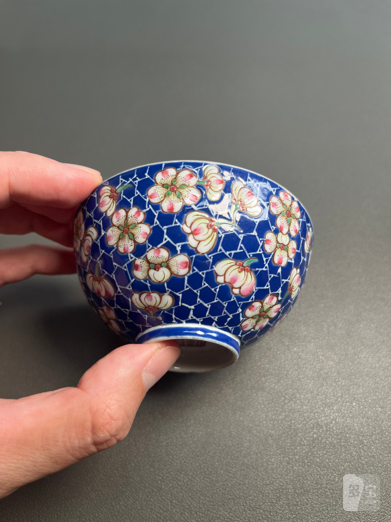 清道光  蓝料地珐琅彩冰梅纹茶圆（一对） - 图7